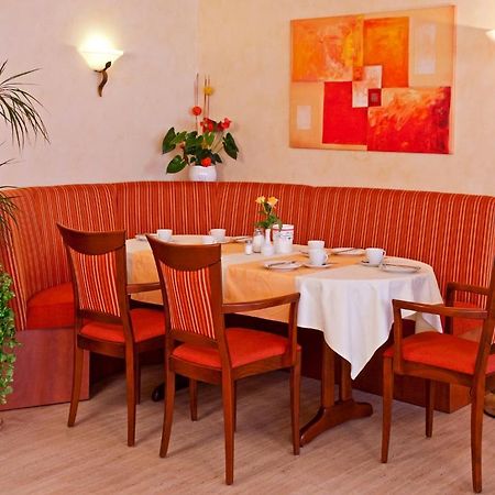 Hotel Rosenhof Kerpen  Extérieur photo