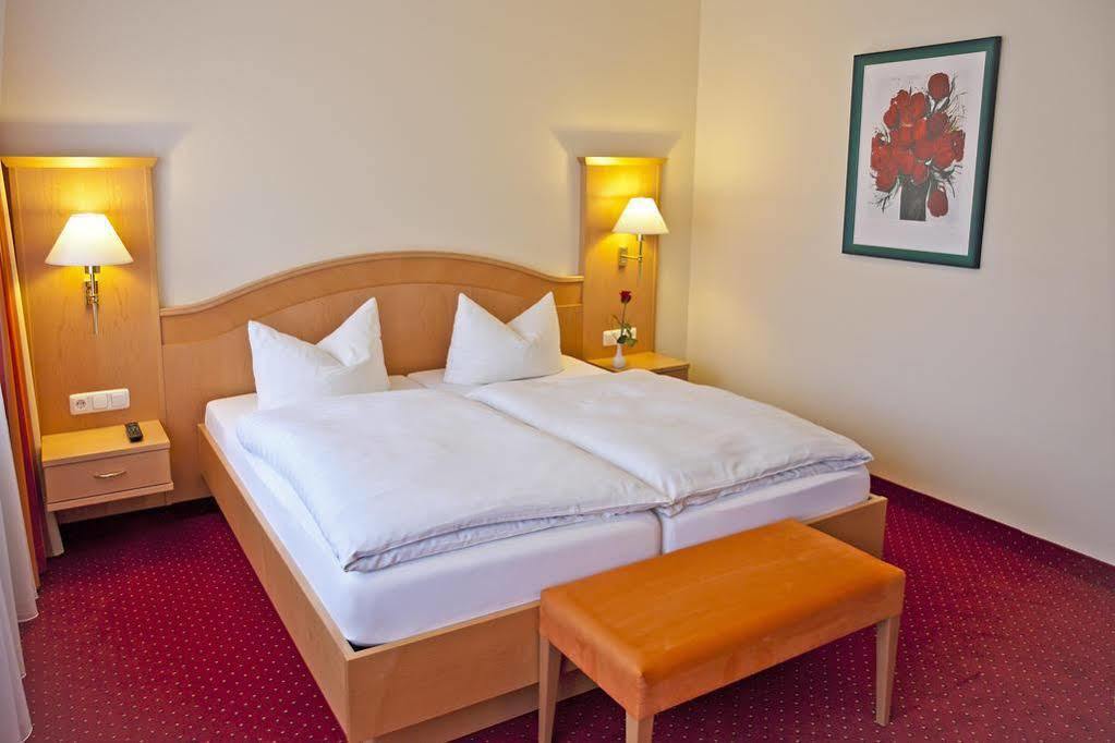 Hotel Rosenhof Kerpen  Extérieur photo